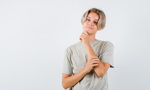 Karze czy każe – jak je odróżnić w zdaniu?