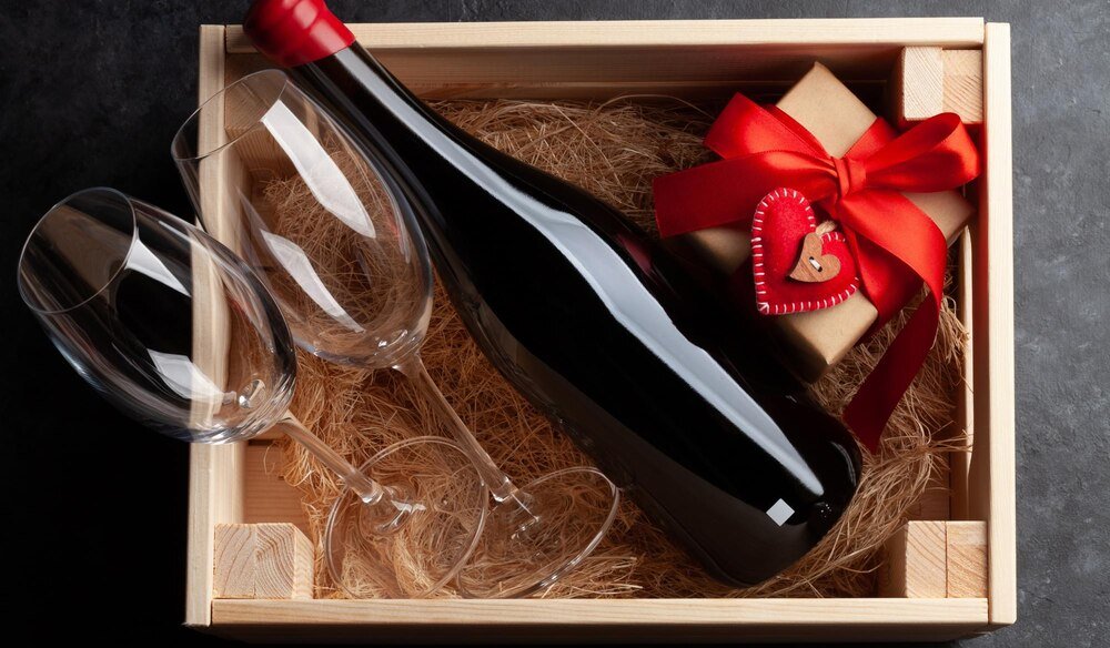 Jak zapakować wino na wesele zamiast kwiatów – eleganckie i praktyczne pomysły
